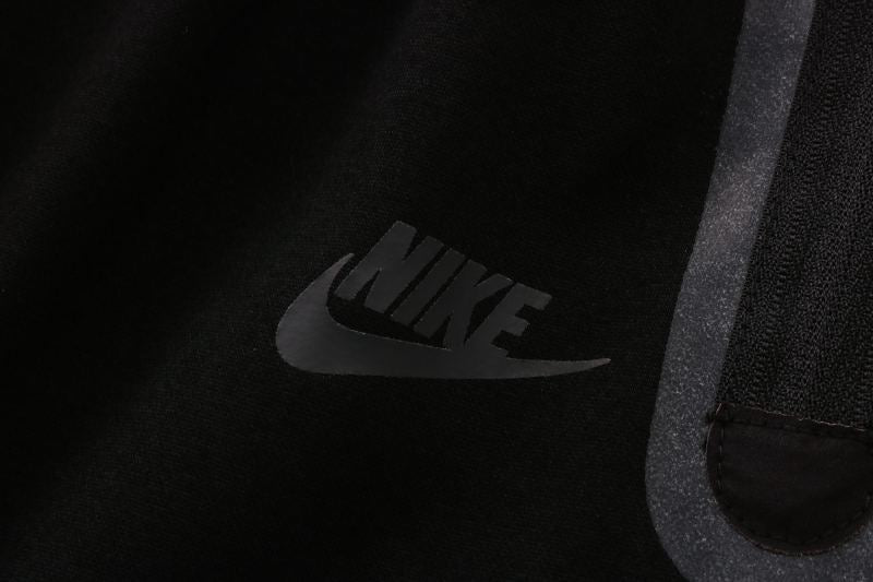 Conjunto Nike Tech Fleece Branco e Preto