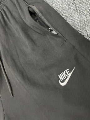 Kit Camisa e Short Nike Fleece Bege e Preto