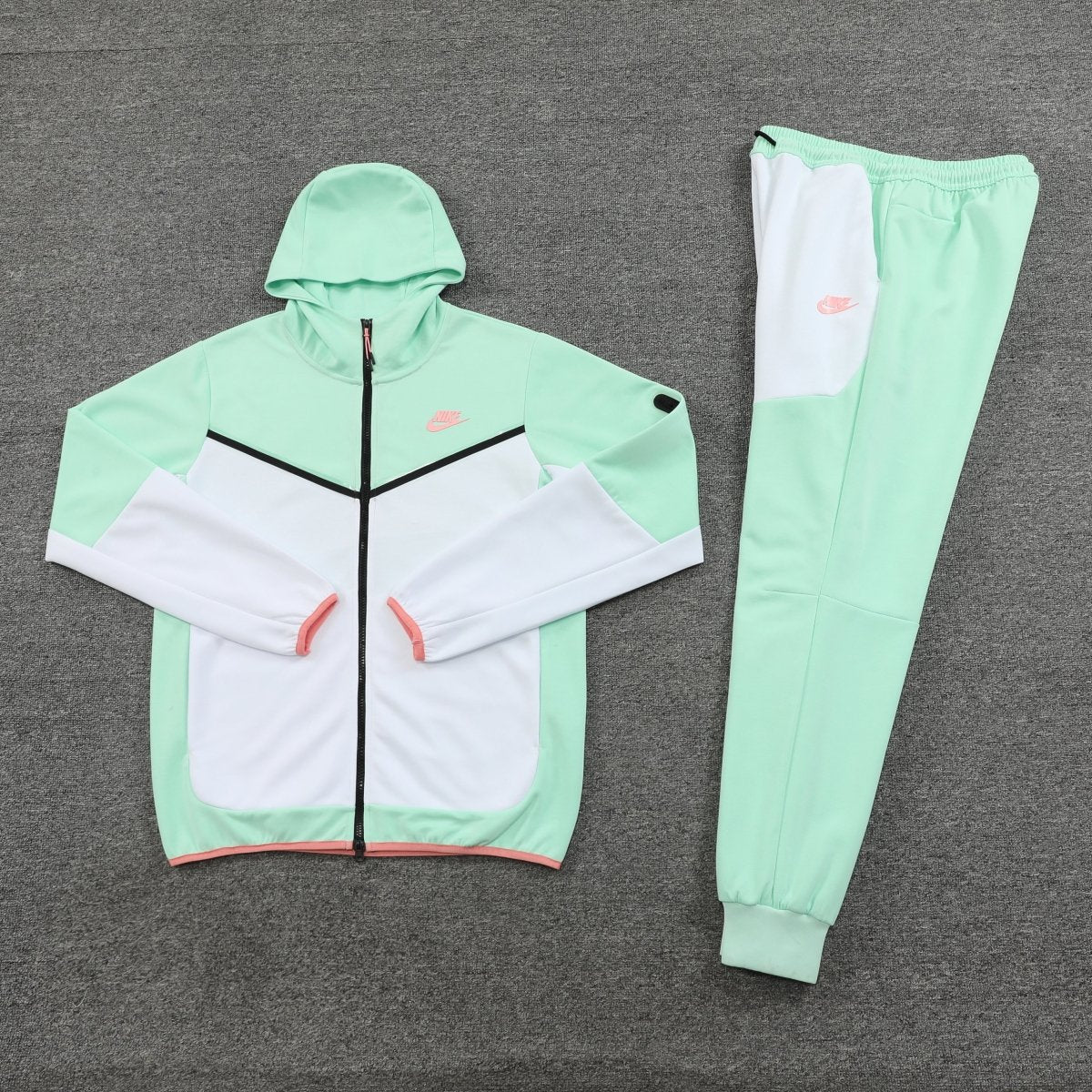 Conjunto Nike Tech Fleece Verde / Branco / Rosa